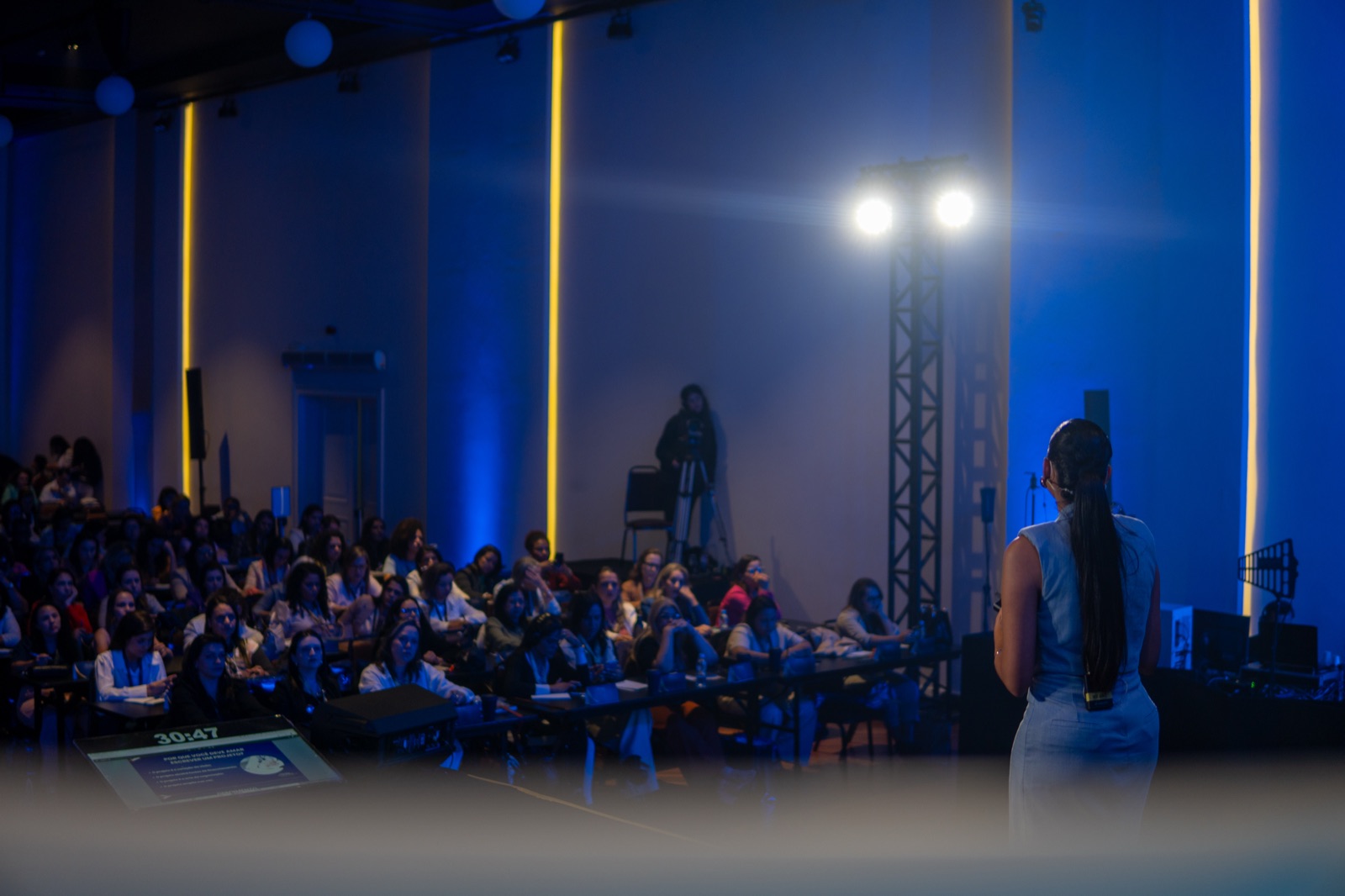 Plateia acompanhando a palestra da Dra. Isa Rego no Congresso Esepas